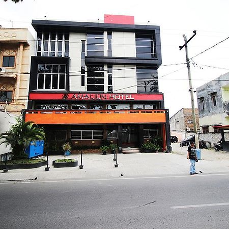 Amaliun Hotel Medan Eksteriør billede