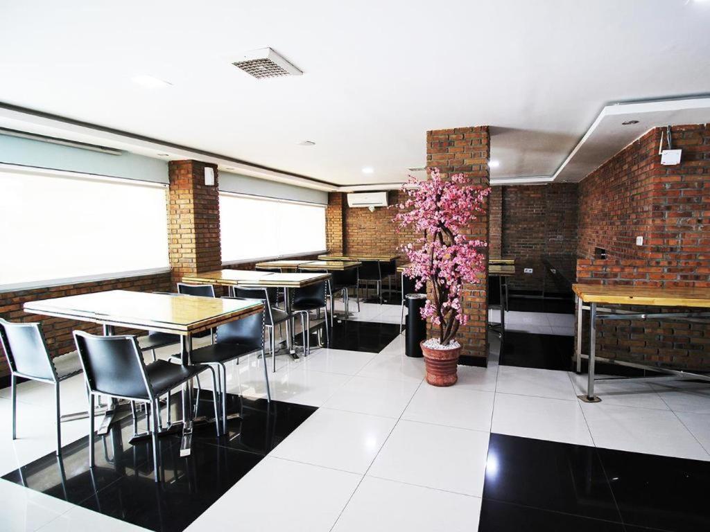 Amaliun Hotel Medan Eksteriør billede