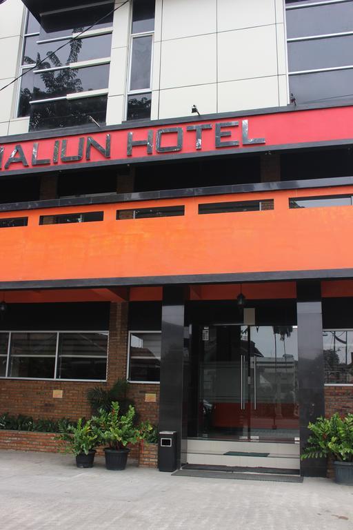 Amaliun Hotel Medan Eksteriør billede