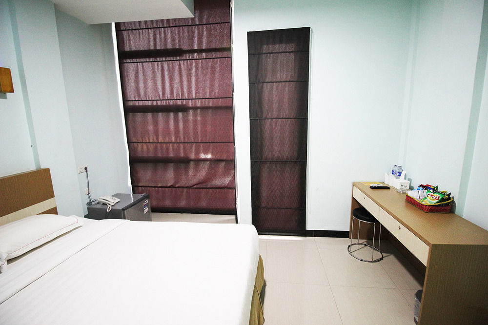 Amaliun Hotel Medan Eksteriør billede