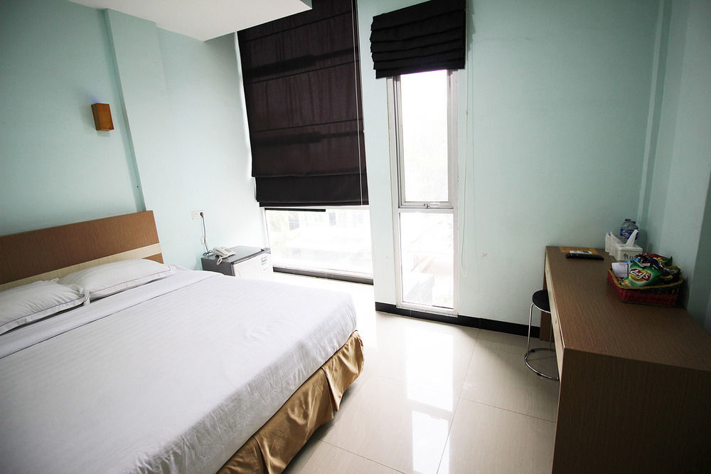 Amaliun Hotel Medan Eksteriør billede